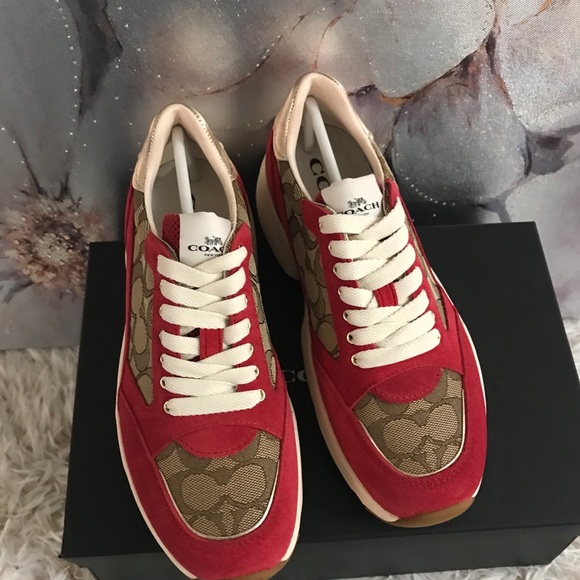 Snakers 61/2 new - Picture 2 of 5